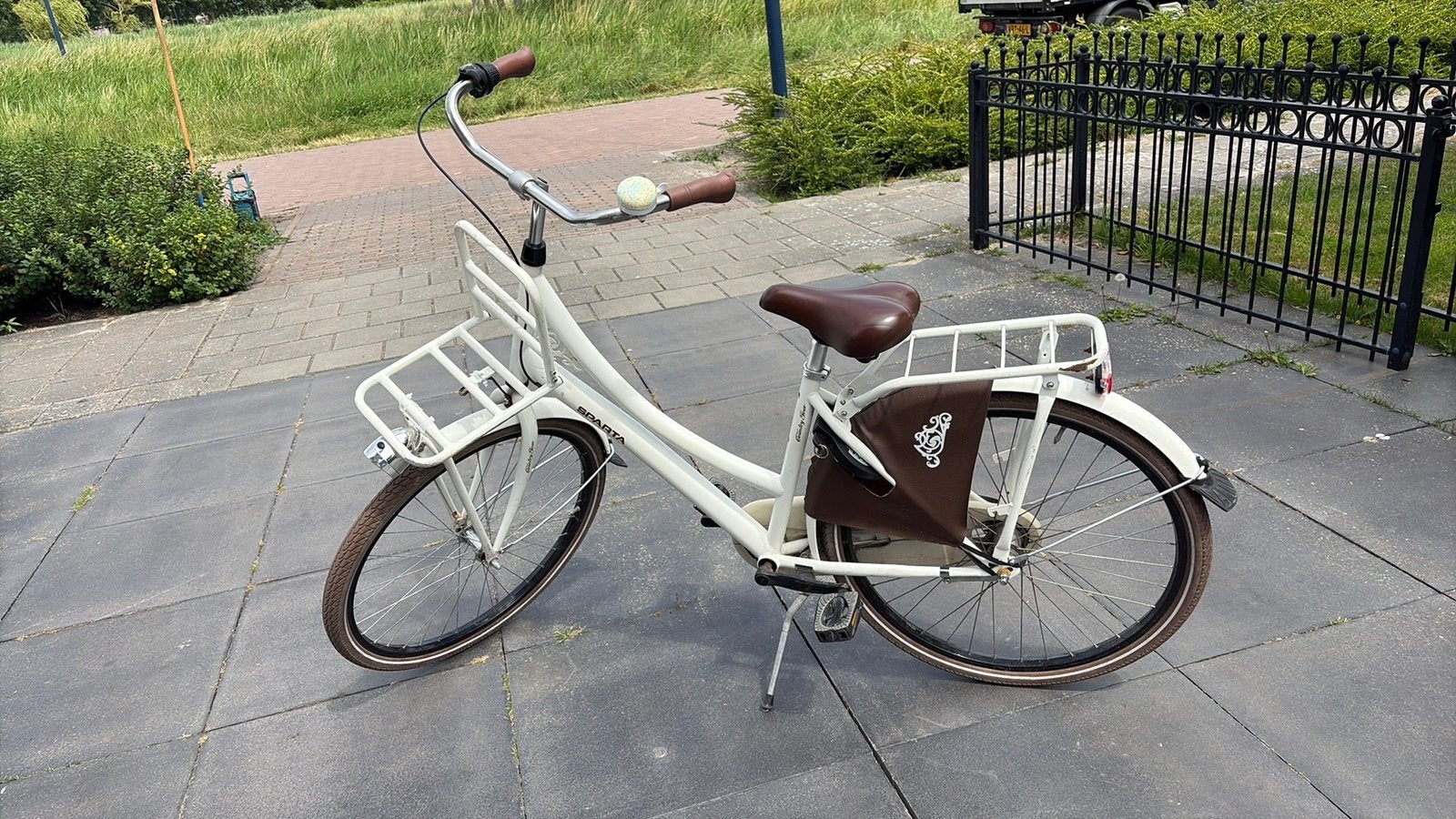 Meisjesfiets 26 inch, Fietsen en Brommers, Terugtraprem, Gebruikt, Versnellingen, Ophalen