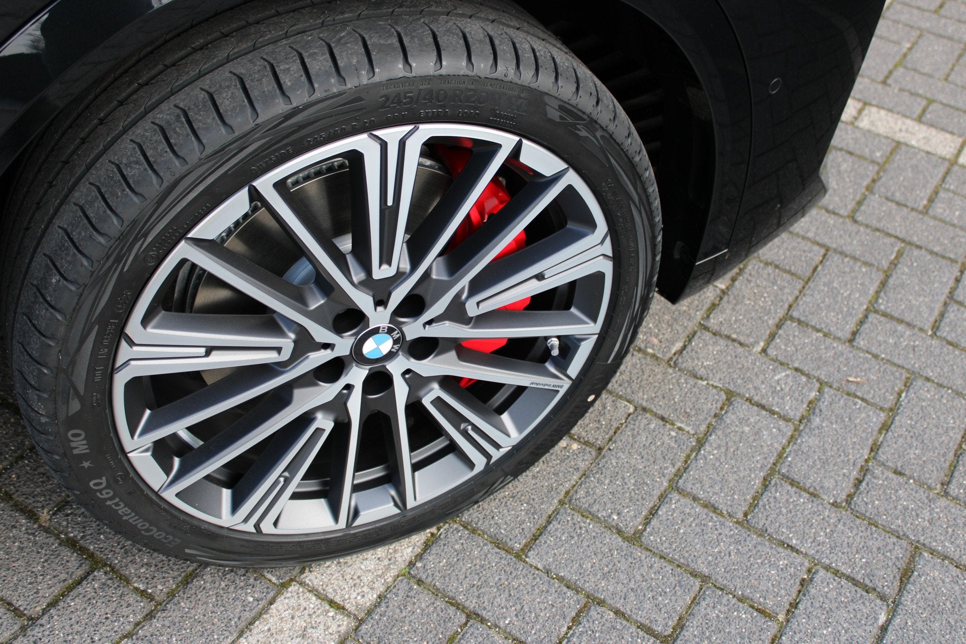 BMW iX2 eDrive20 M Sport / Trekhaak / Sportstoelen / Adaptie, Auto's, BMW, Dealer onderhouden, IX2, Met garantie (alle), 24 min