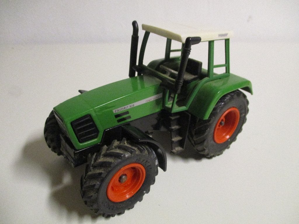 Siku Fendt 926, Hobby en Vrije tijd, Modelauto's | 1:32, Ophalen of Verzenden, Gebruikt, Tractor of Landbouw, SIKU