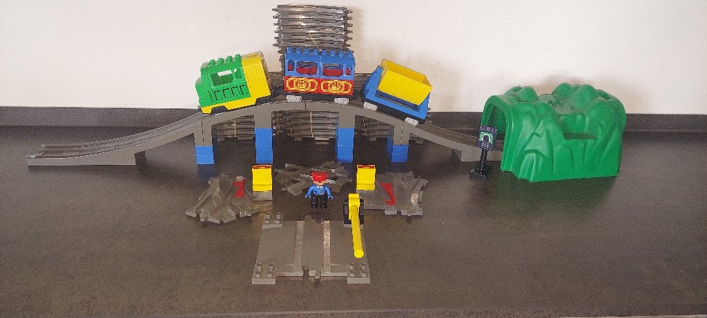 duplo trein met brug en tunnel (nr 2), Kinderen en Baby's, Ophalen of Verzenden, Gebruikt, Duplo