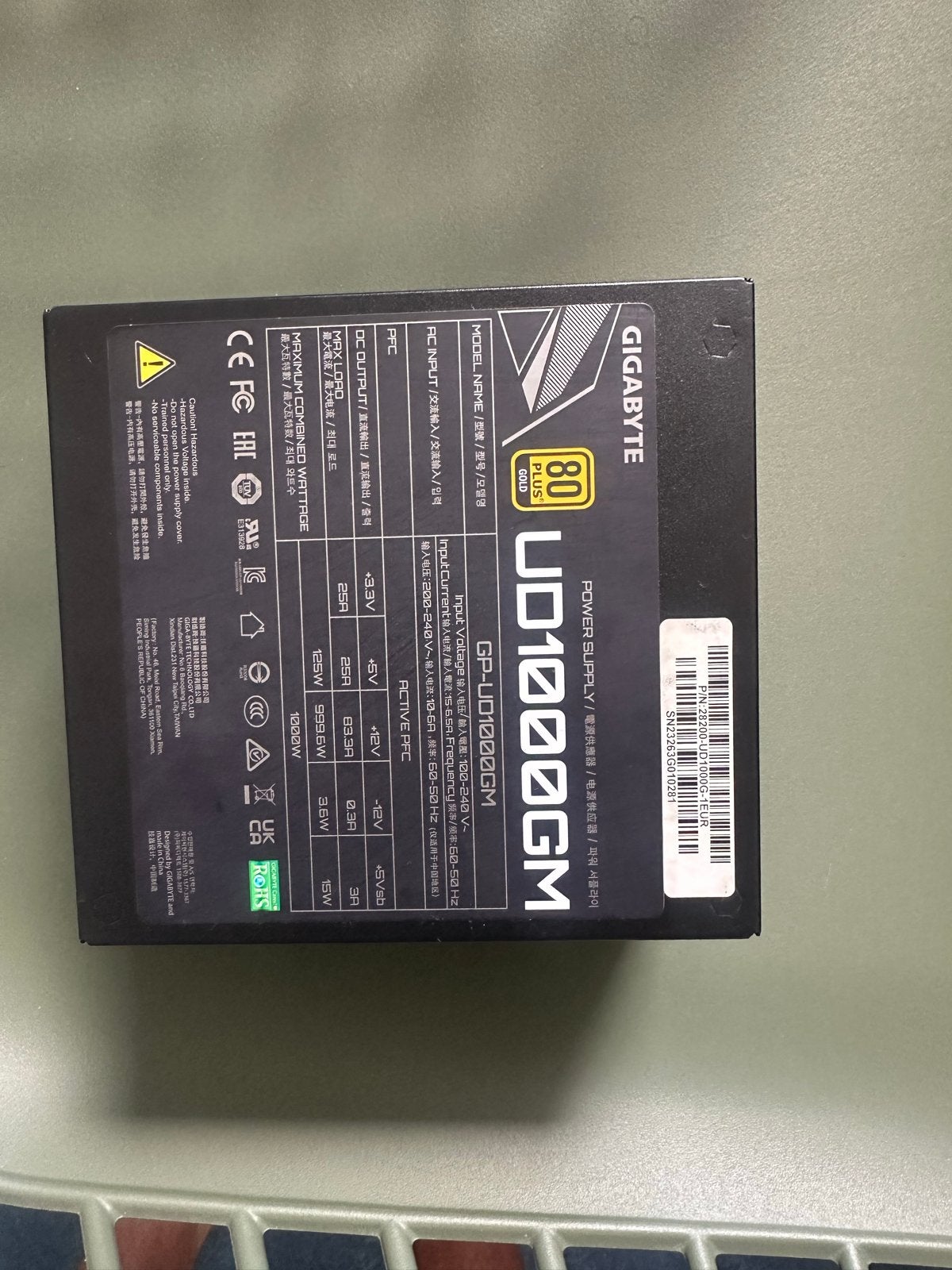 Gigabyte UD1000GM Modulaire 1000W Voeding, Computers en Software, Ophalen of Verzenden, Zo goed als nieuw