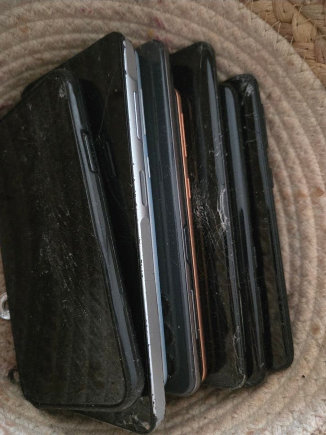 Kapotte iphone kapotte samsung voor onderdelen of reparatie, Ophalen of Verzenden, Zwart, 128 GB