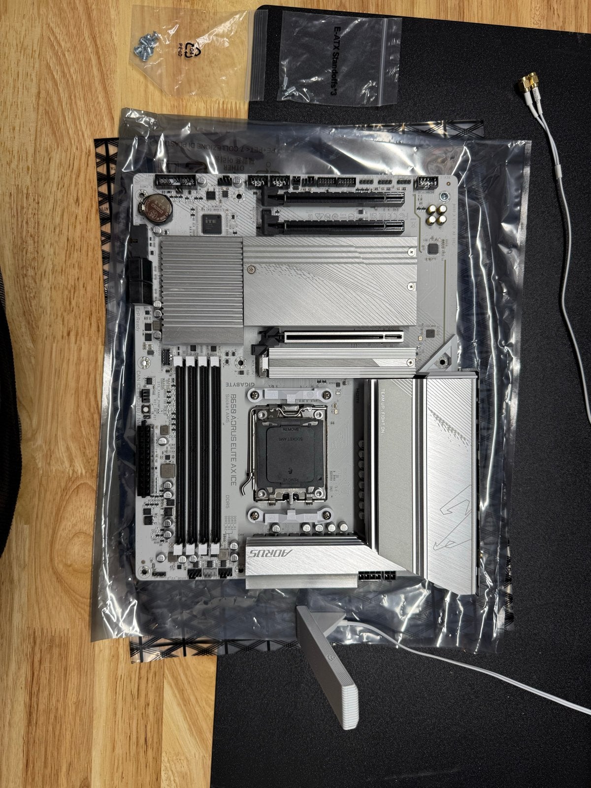 Aorus B650 Elite AX Ice Moederbord - AM5 - Wit, Ophalen, Zo goed als nieuw, AMD, DDR5