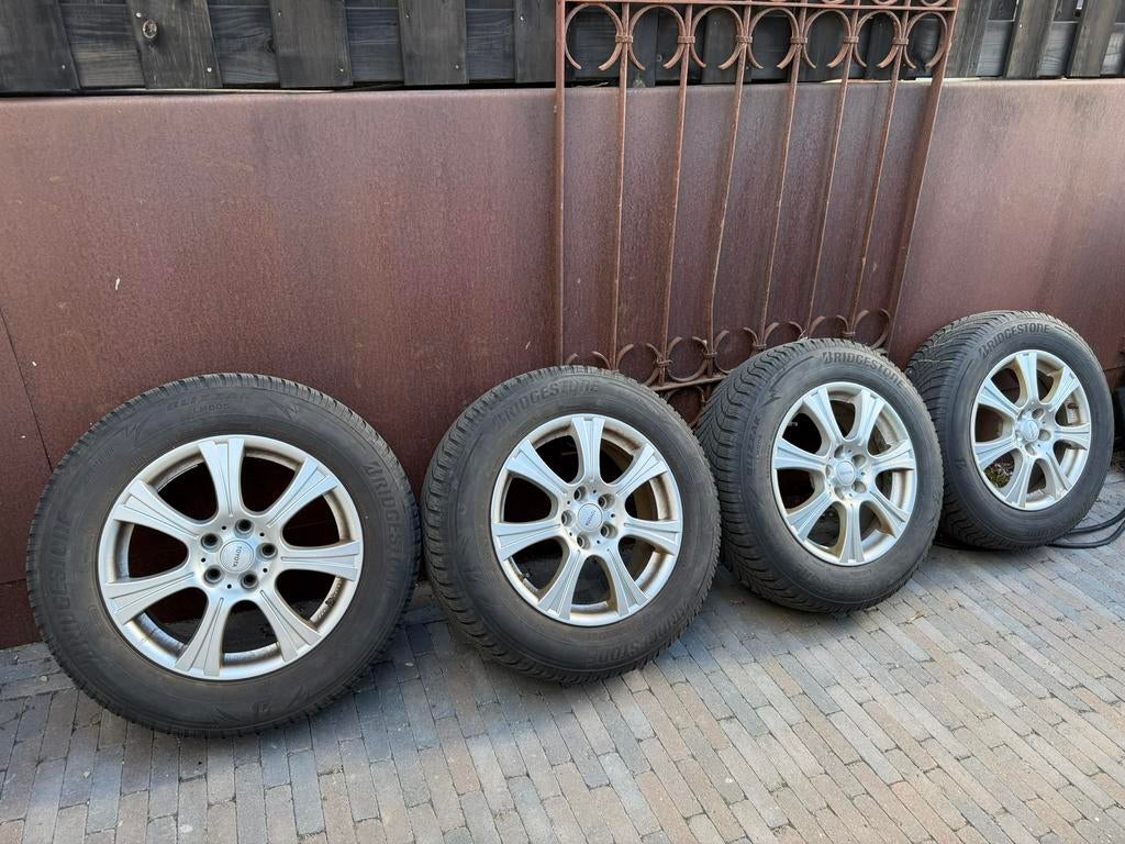 Toyota RAV4 17” Bridgestone winterbanden + velgen TPMS M+S, Ophalen of Verzenden, Gebruikt
