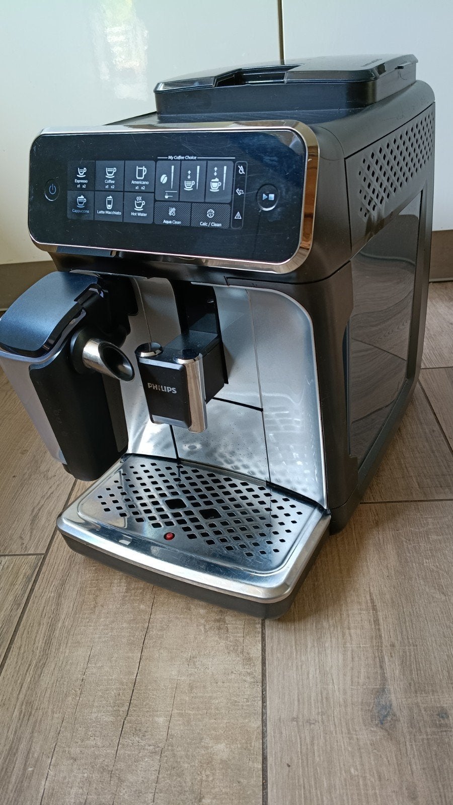 Philips EP3246, voor onderdelen of reparatie., Witgoed en Apparatuur, Ophalen, Gebruikt, Koffiemachine