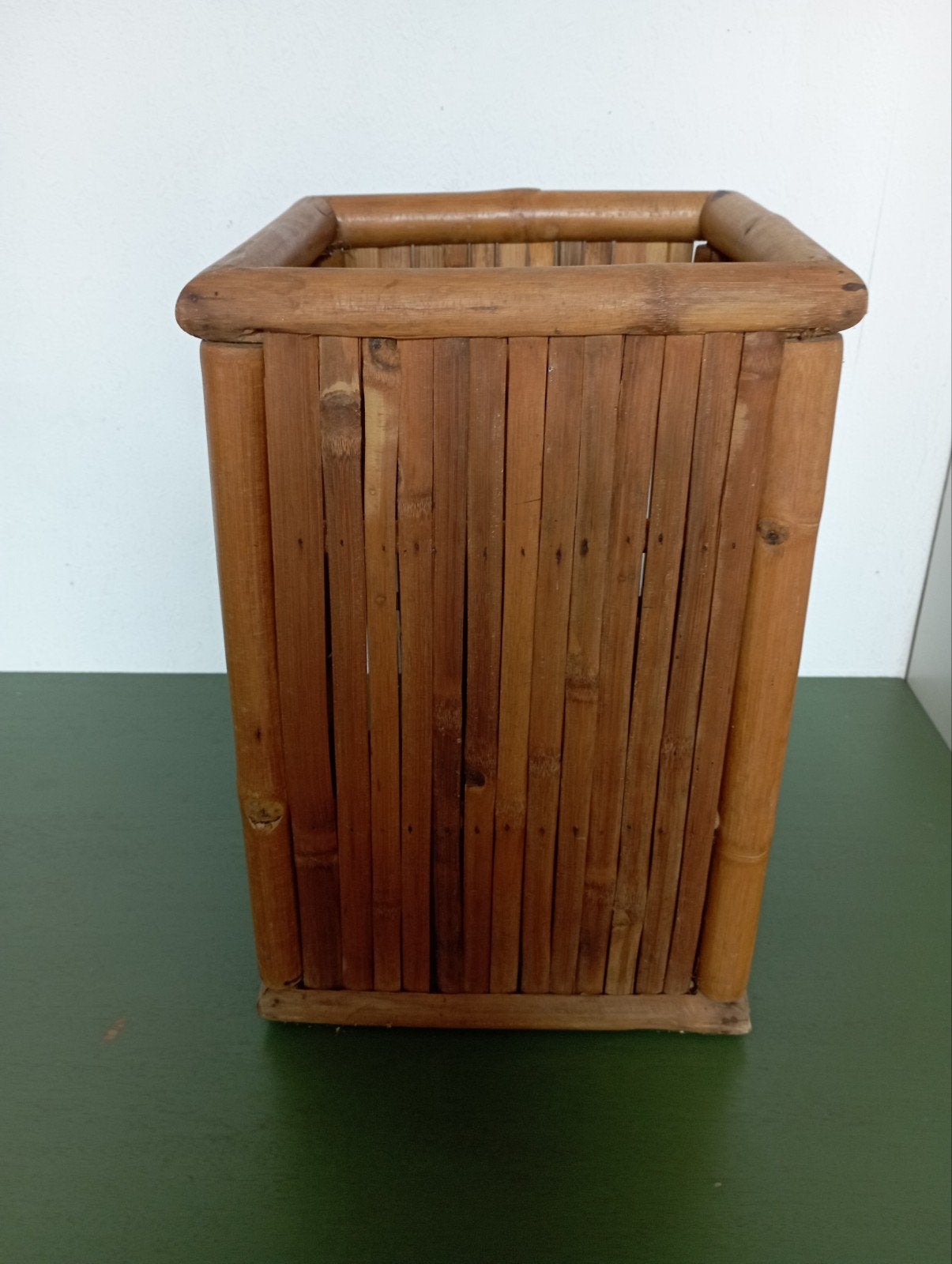 Paraplu of plantenbak ., Ophalen of Verzenden, Zo goed als nieuw, Overige materialen