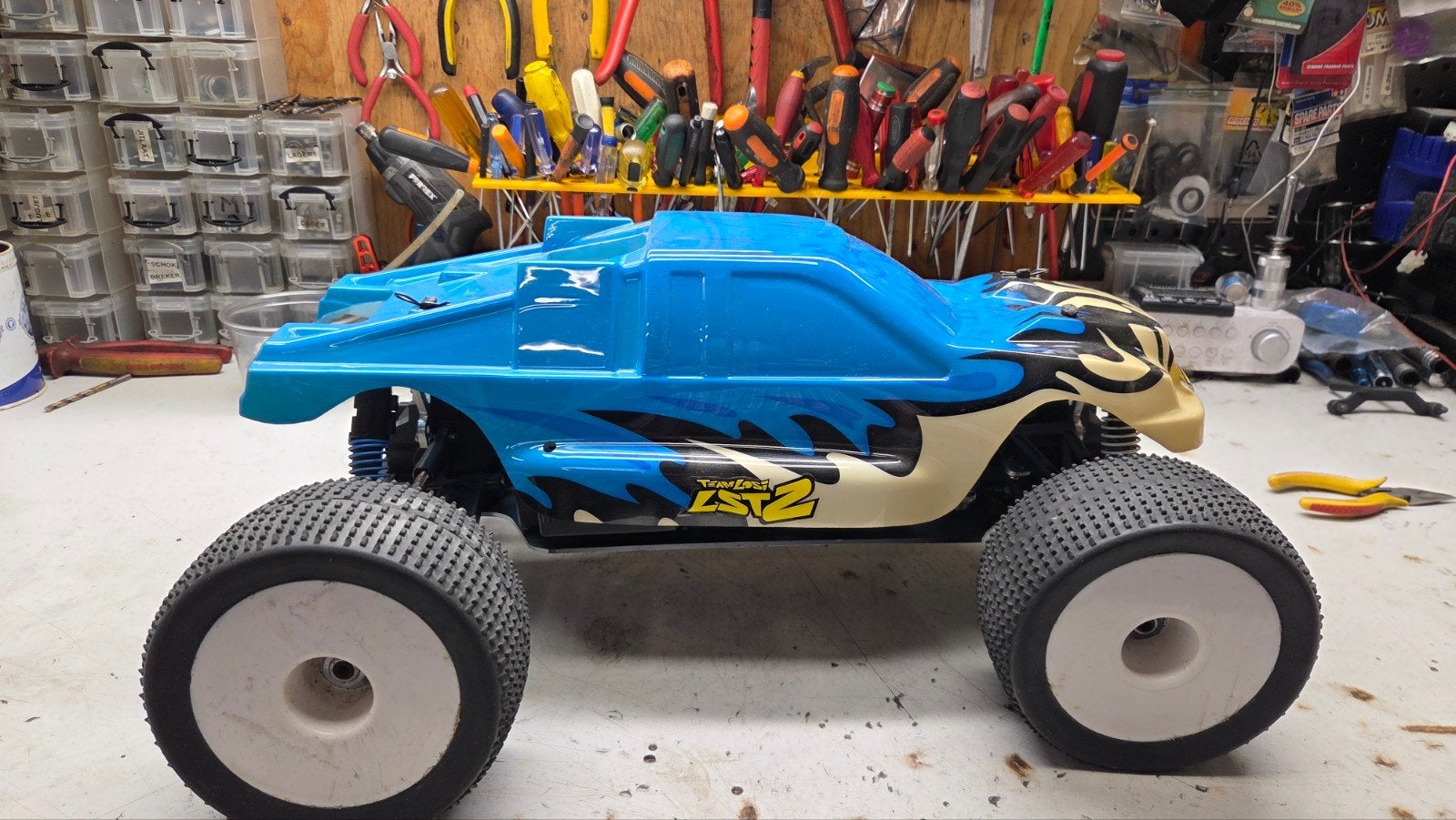 te koop mooie team losi, Gebruikt, Auto offroad, Ophalen of Verzenden, Schaal 1:8