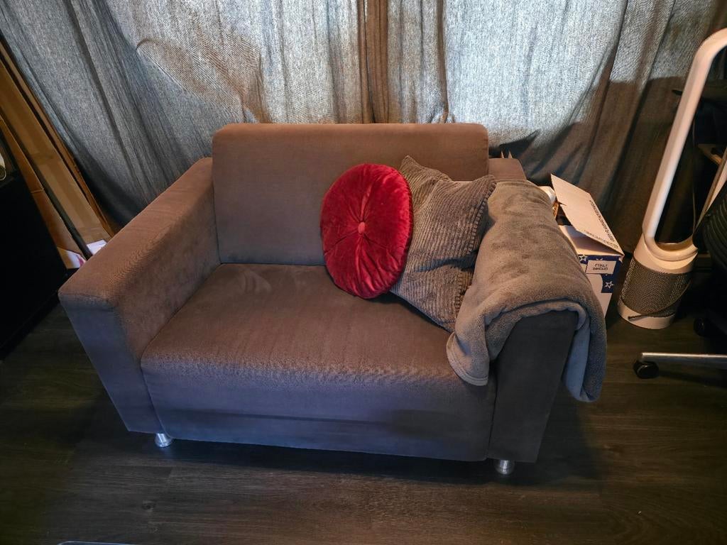 Loveseat afmetingen staan op de foto's., Huis en Inrichting, Ophalen, Gebruikt, Tweepersoons, 75 tot 100 cm