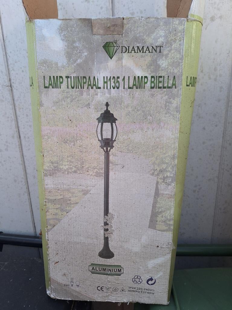 Set van 2 stuks tuinlampen op electra. Bijna gratis, Tuin en Terras, Buitenverlichting, Ophalen, Nieuw, Netvoeding, Minder dan 50 watt