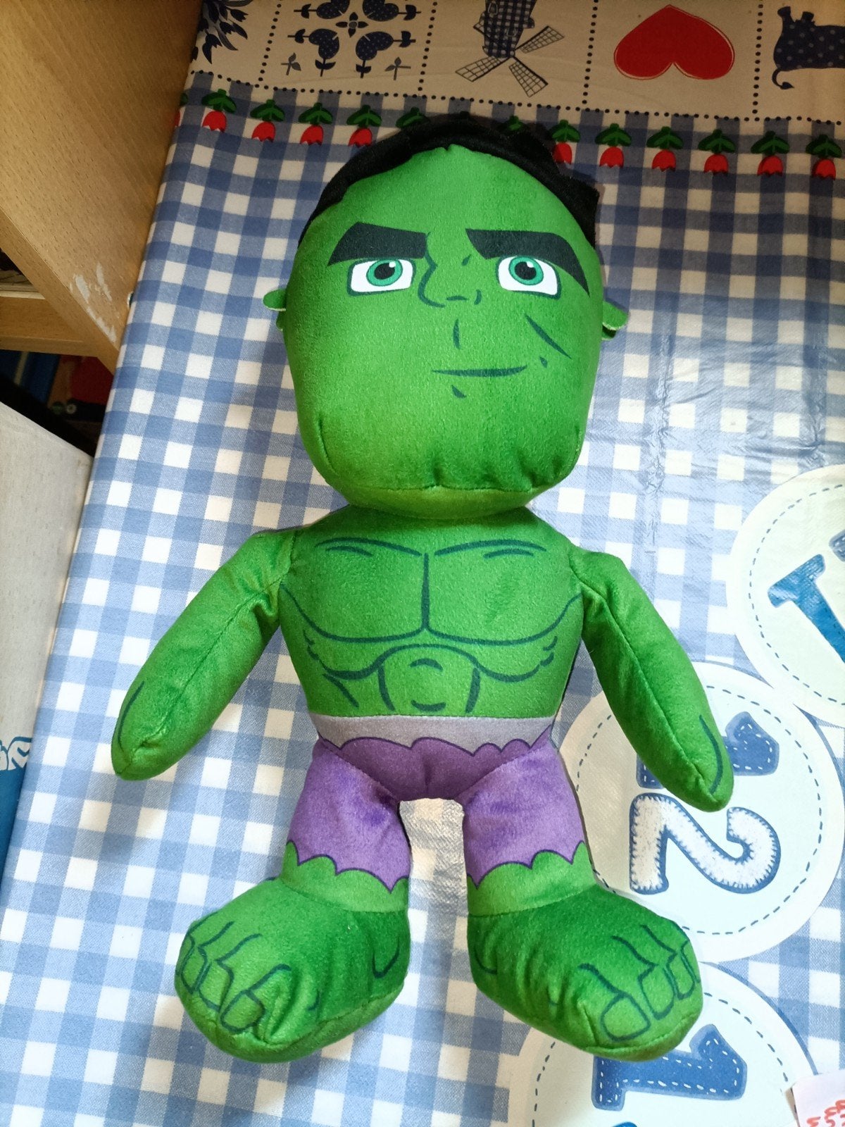 De Hulk knuffel 33 cm groot, Ophalen of Verzenden, Zo goed als nieuw, Overige typen