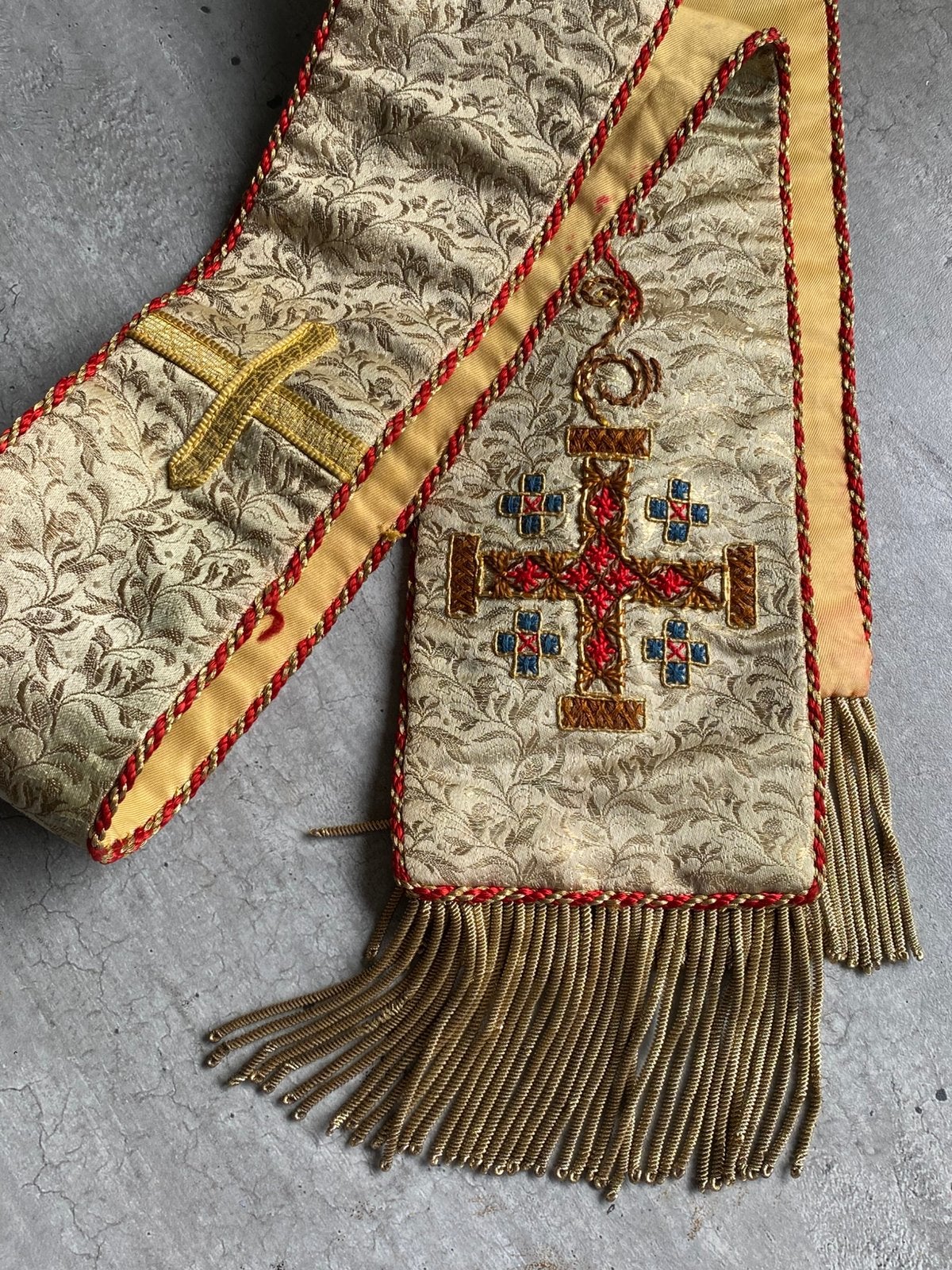 Jr. 40/50 liturgische stola RK zijden brokaatstof, Ophalen of Verzenden