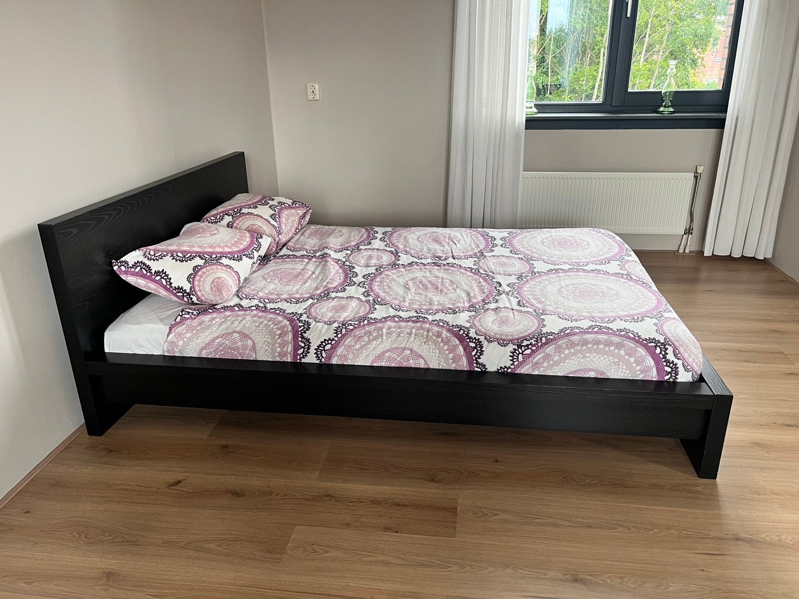 Bed 140x200 malm ikea, Ophalen, Gebruikt, Zwart, Tweepersoons