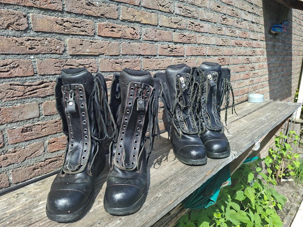 Zwarte hoge boots met rits en veters, maat 44 en.45, Kleding | Heren, Schoenen, Ophalen, Onbekend, Zwart, Boots