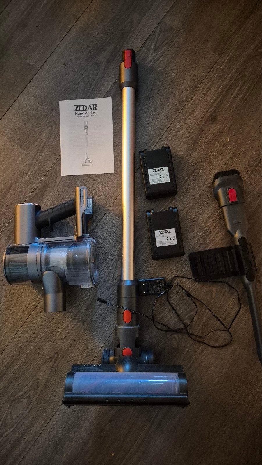 Zedar Steelstofzuiger met 2 accu's en accessoires, Witgoed en Apparatuur, Stofzuigers, Overige merken, Draadloos, Gebruikt, Ophalen of Verzenden