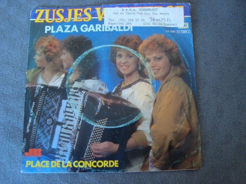 Zusjes wouterse - plaza garibaldi, Ophalen of Verzenden, Zo goed als nieuw, Nederlandstalig