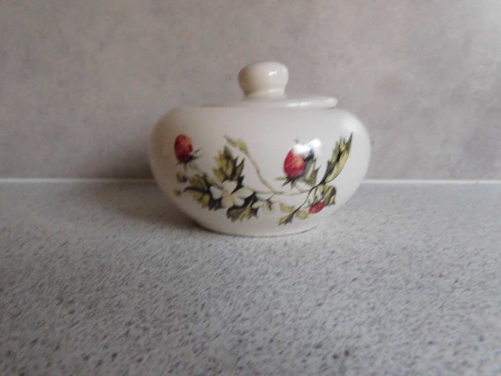 Suikerpot Strawberry - JET by ter Steege, Keramiek, Ophalen of Verzenden, Zo goed als nieuw, Jet by Ter Steege