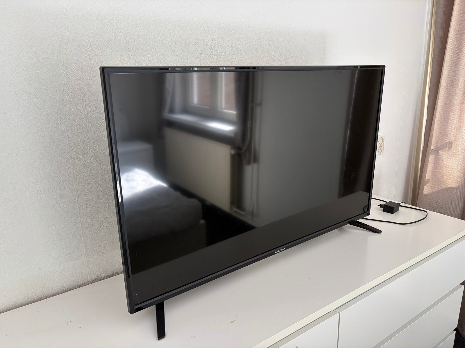 Salora TV, 43 inch, 50 Hz, 80 tot 100 cm, Full HD (1080p), Ophalen