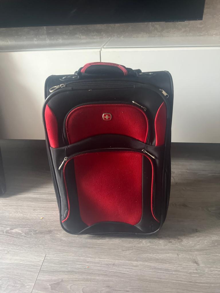 Compacte Wenger reiskoffer - Zwart/Rood, 40 tot 60 cm, 30 cm of meer, Zwart, Ophalen of Verzenden