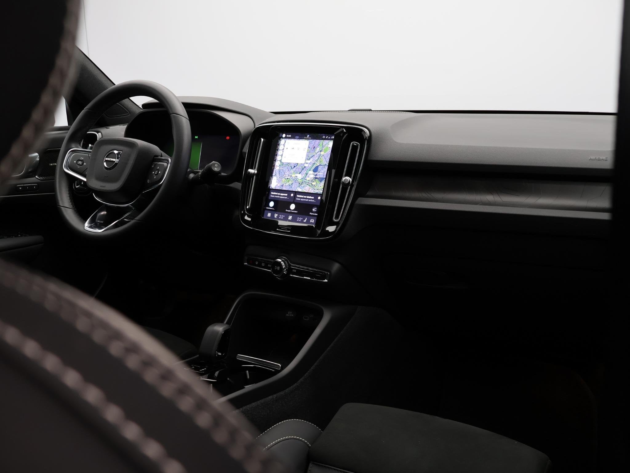 Volvo XC40 Recharge Twin Ultimate 78 kWh / Pan. dak / Nubuck, Auto's, Volvo Selected Used Cars, Met garantie (alle), Leder en Stof