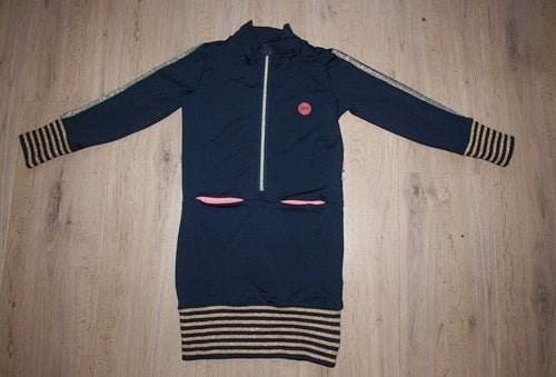 B. Nosy Donkerblauw met Gouden Jurk (110-116), Gebruikt, B.Nosy, Meisje, Ophalen of Verzenden