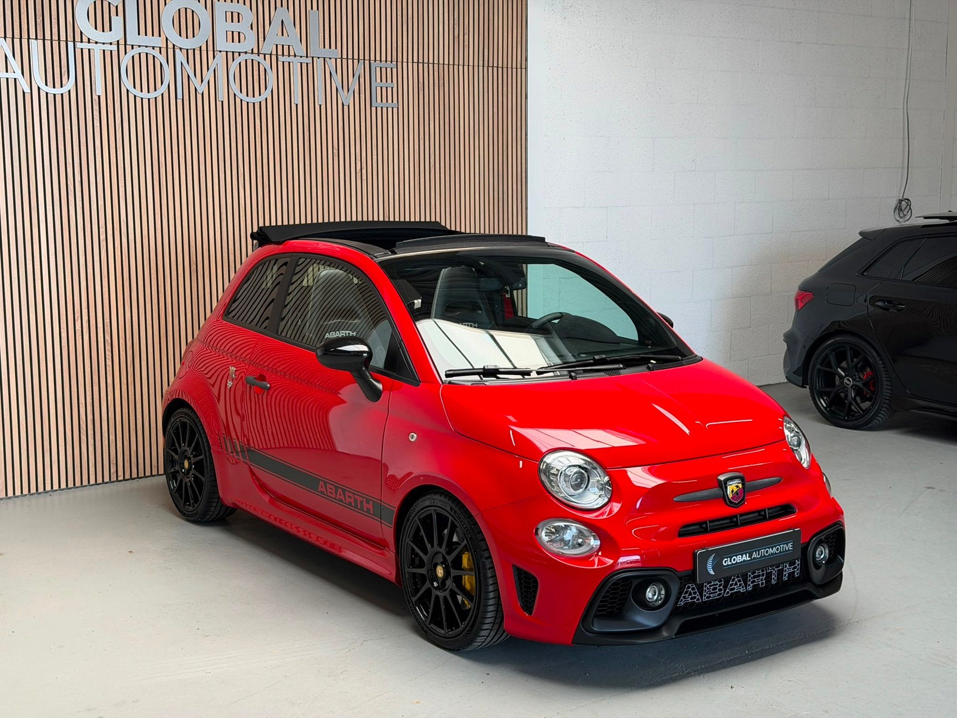 Abarth 500 1.4 T-Jet Competizione 180PK - SABELT CARBON - BE, Voorwielaandrijving, Gebruikt, 4 cilinders, Alcantara