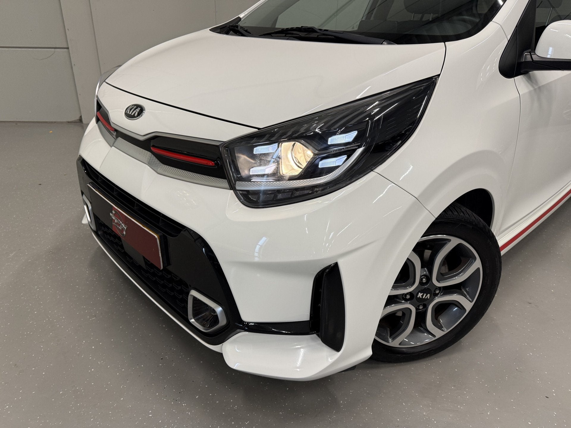 Kia Picanto 1.0 DPi GT-Line LED/TWO-TONE LEER/CAMERA/CARPLAY, Voorwielaandrijving, Lichtsensor, Gebruikt, Met garantie (alle)