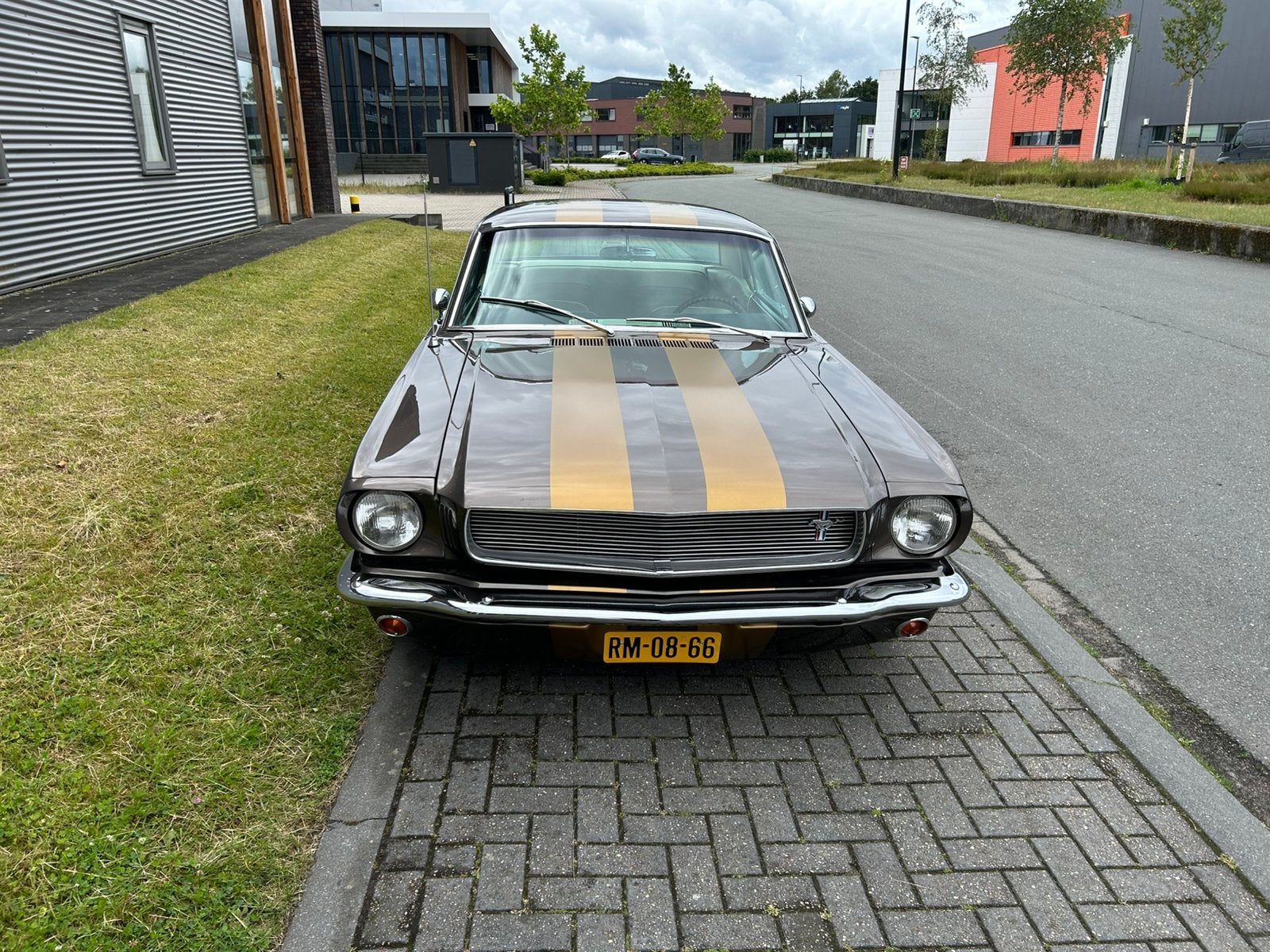 Ford Mustang 1966 Bruin 289 C-code V8, Automaat, Achterwielaandrijving, Bruin, 4 stoelen