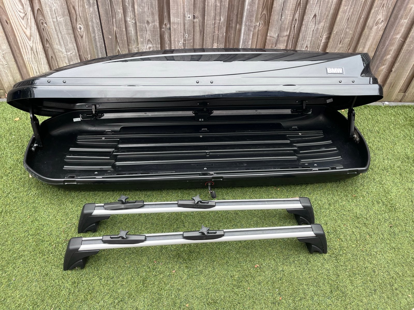 BMW Dakkoffer 320L + Dakdragers te Huur - €35 p/week, Auto diversen, Ophalen, Gebruikt