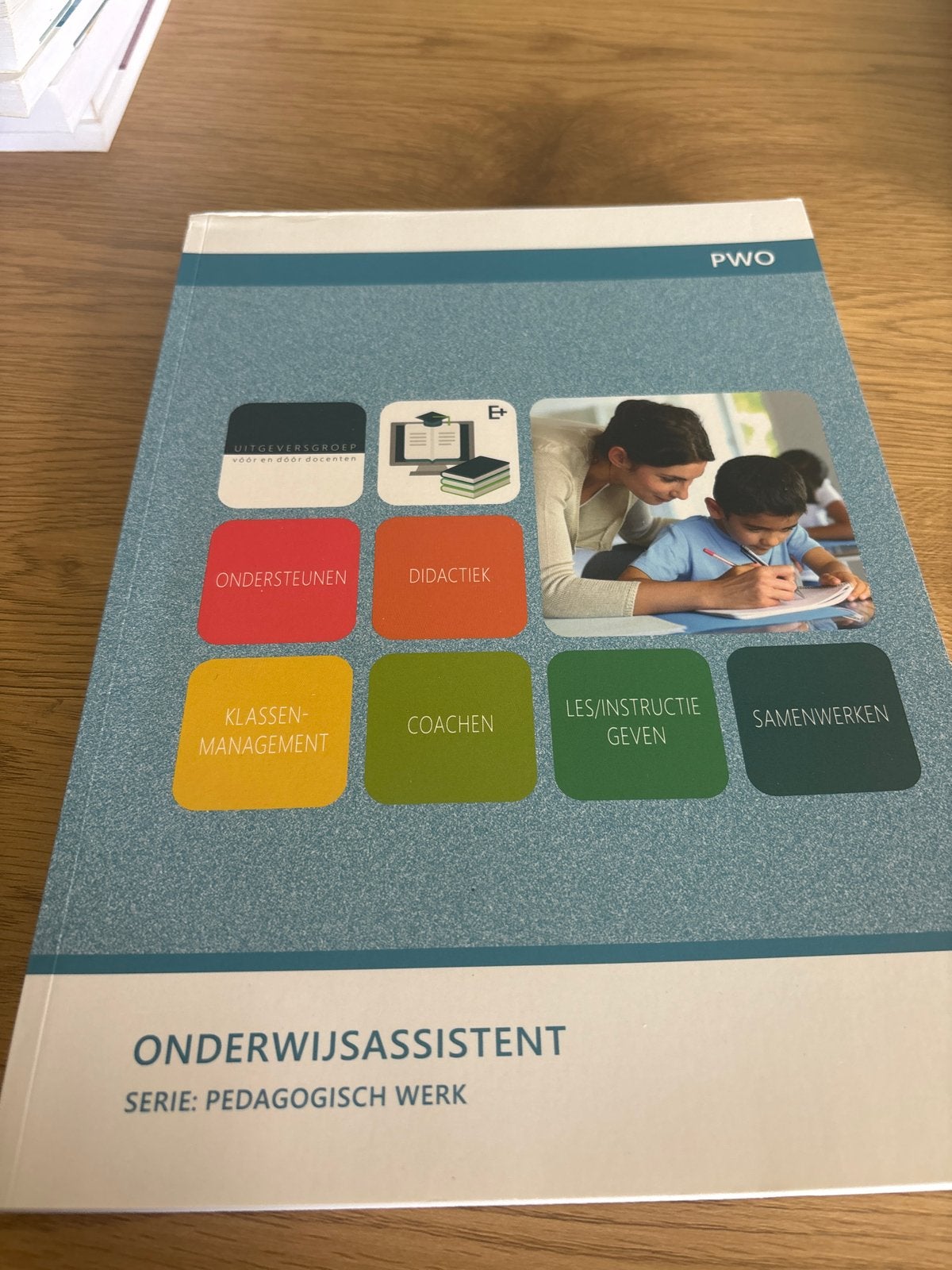 PWO Pedagogisch werk: Onderwijsassistent - Christel Schollen, Ophalen of Verzenden, Zo goed als nieuw, Overige niveaus, Overige vakken