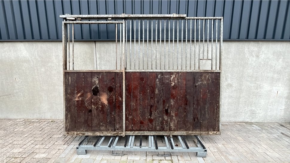 Voorwand met schuifdeur | 3000 x 2250 mm | Hardhout, Dieren en Toebehoren, Stalling en Weidegang, Weidegang