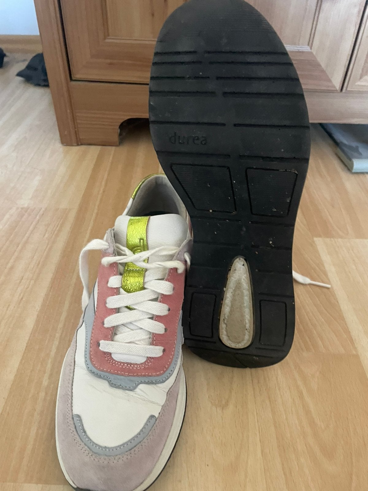 Durea 6 39 E sneakers damesschoenen, Ophalen of Verzenden, Zo goed als nieuw