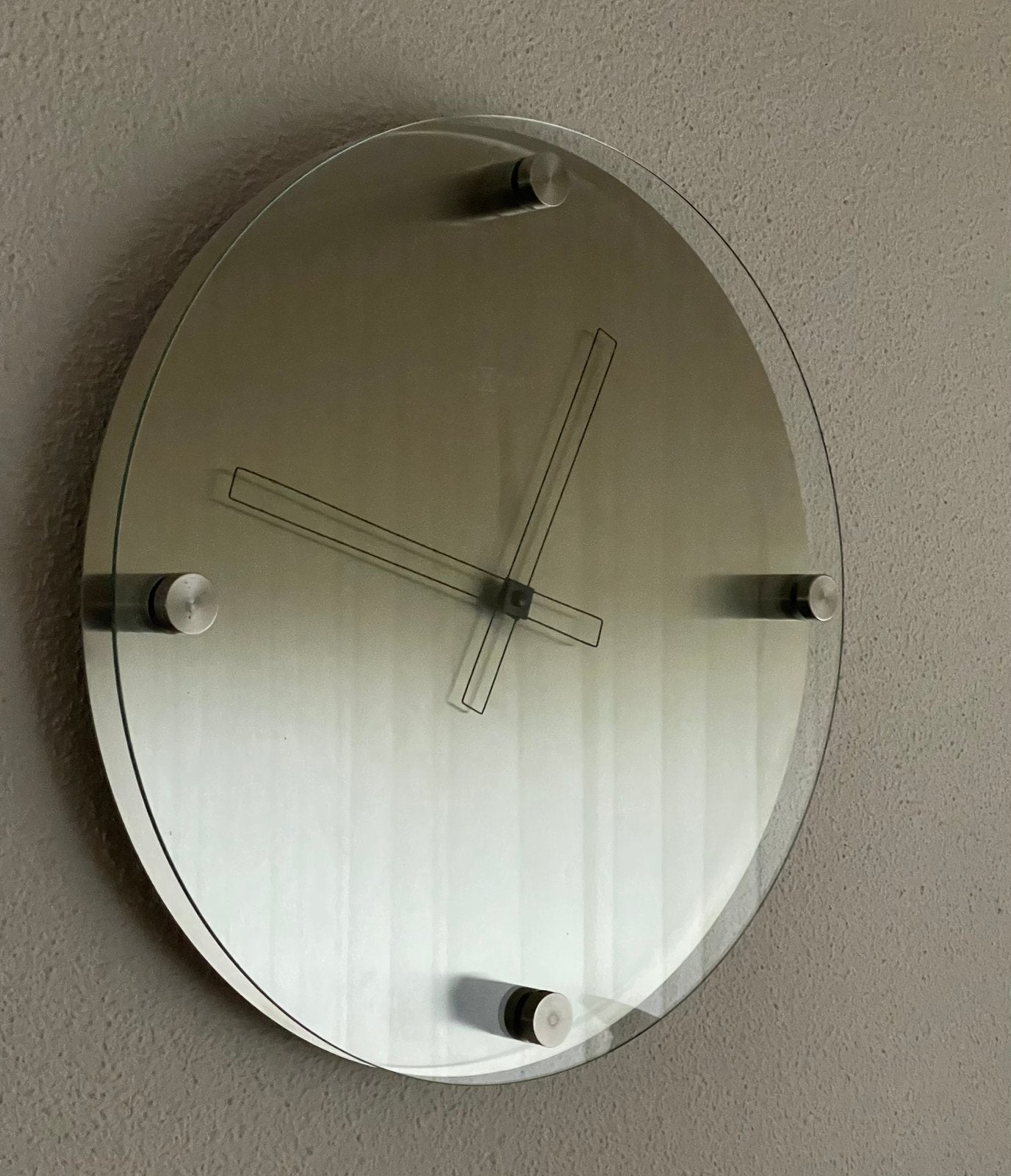 Nextime grote design klok RVS en glas zware kwaliteit 43 cm., Wandklok, Analoog, Ophalen of Verzenden, Overige kleuren