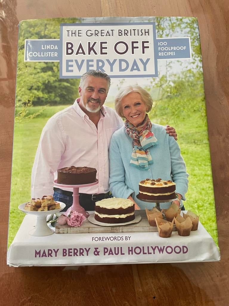 The Great British Bake Off / mary Berry - Kookboek, Ophalen of Verzenden, Zo goed als nieuw, Europa, Taart, Gebak en Desserts