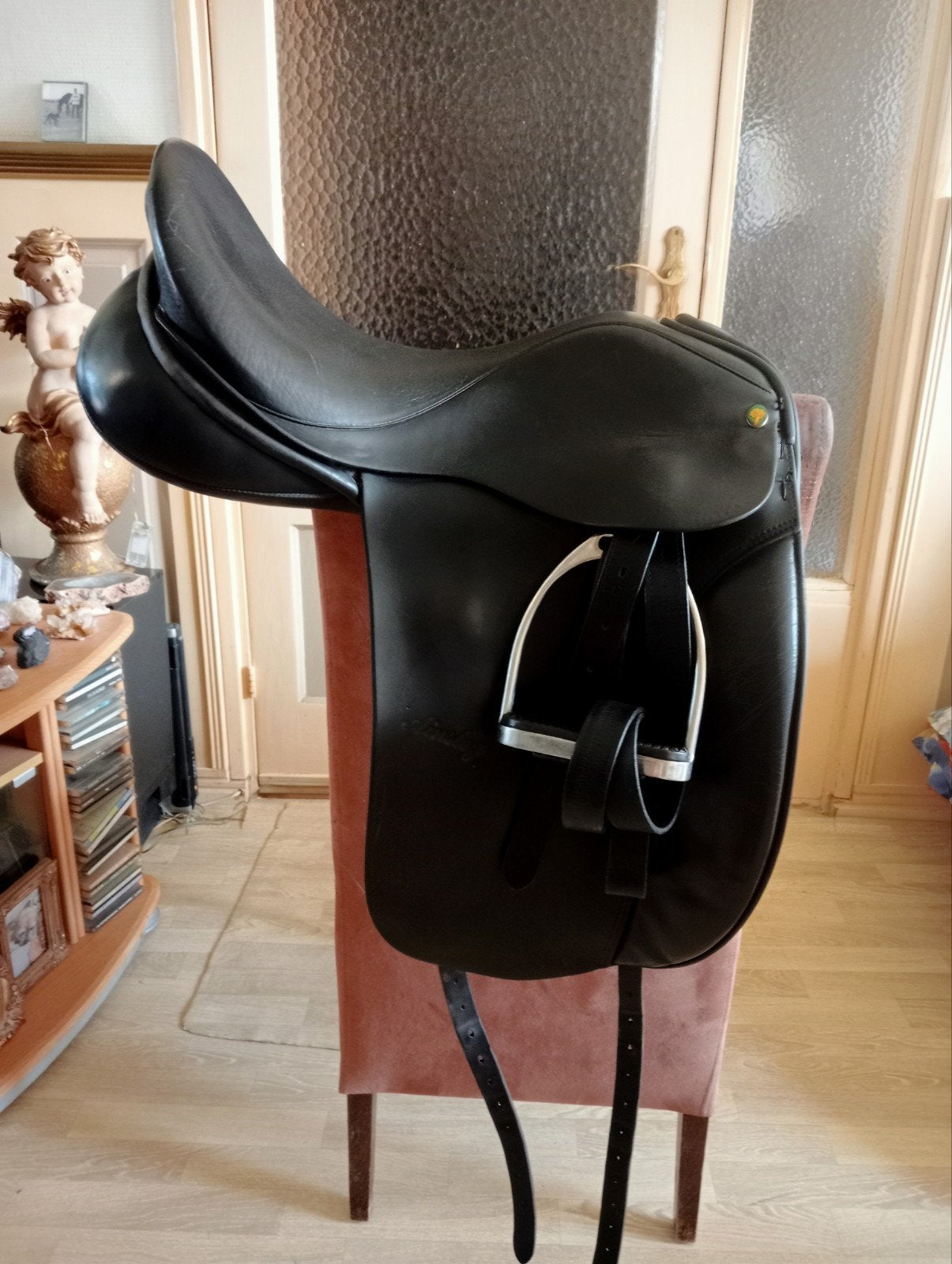 Fijn zwart Ainsley Vanguard dressuur zadel 17.5 inch, Dieren en Toebehoren, Ophalen of Verzenden, Gebruikt, Dressuur