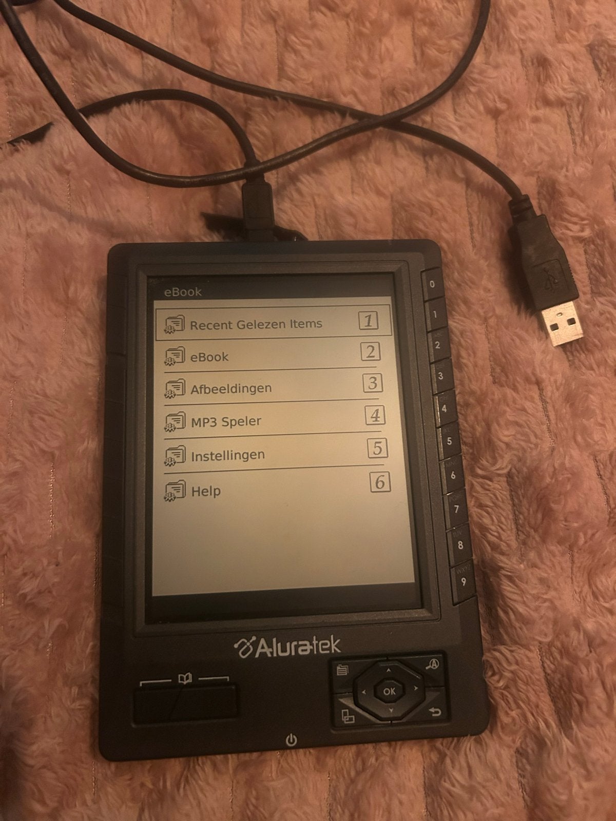 Aluratek Libre eBook Reader PRO - E-reader, Computers en Software, Gebruikt, Audio, 6 inch of minder, Ophalen of Verzenden