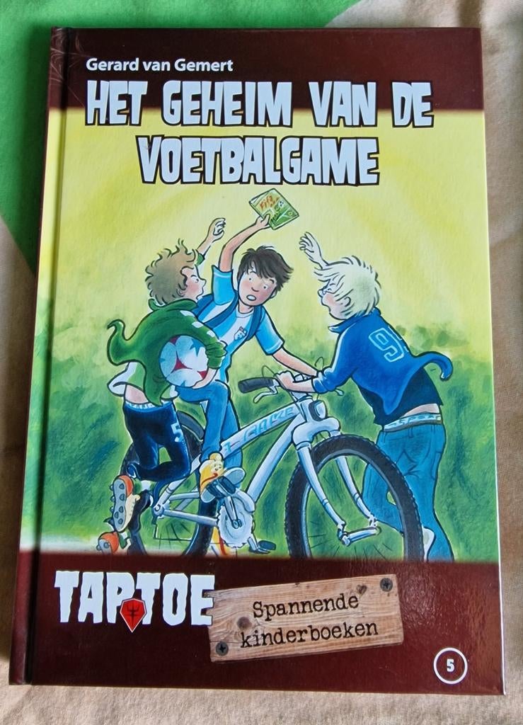 Het geheim van de voetbalgame - Gerard van Gemert, Ophalen, Zo goed als nieuw, Fictie algemeen