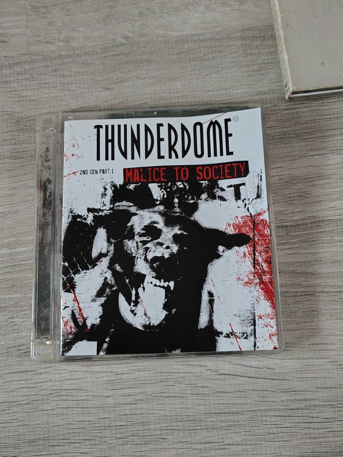 Thunderdome - 2nd gen part 1 - Malice to society 2CD 2004, Hardcore, Ophalen of Verzenden, Zo goed als nieuw, Inclusief boekje