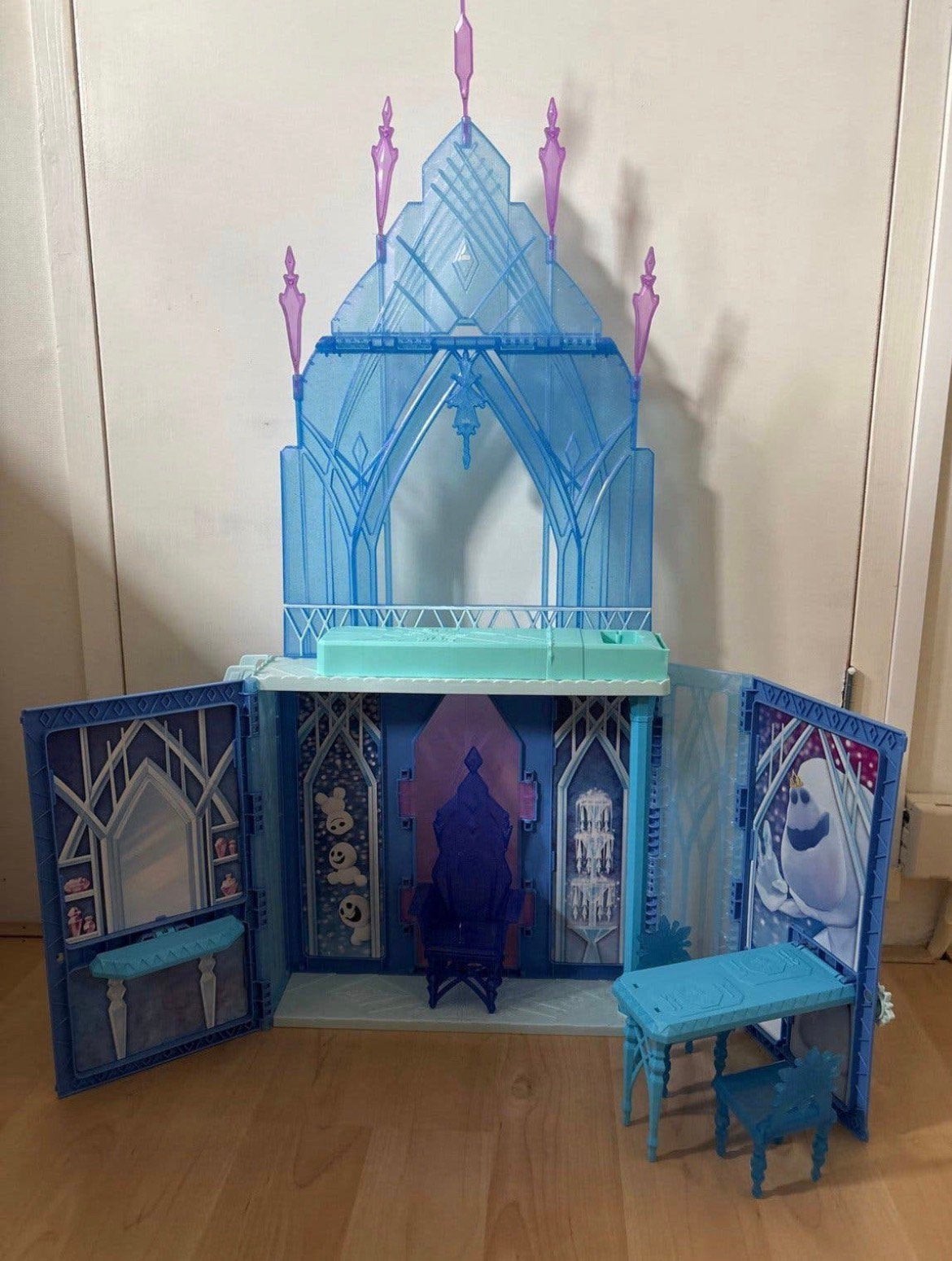 Disney Frozen Elsa's IJskasteel barbiepoppen huis, Ophalen of Verzenden, Zo goed als nieuw, Poppenhuis