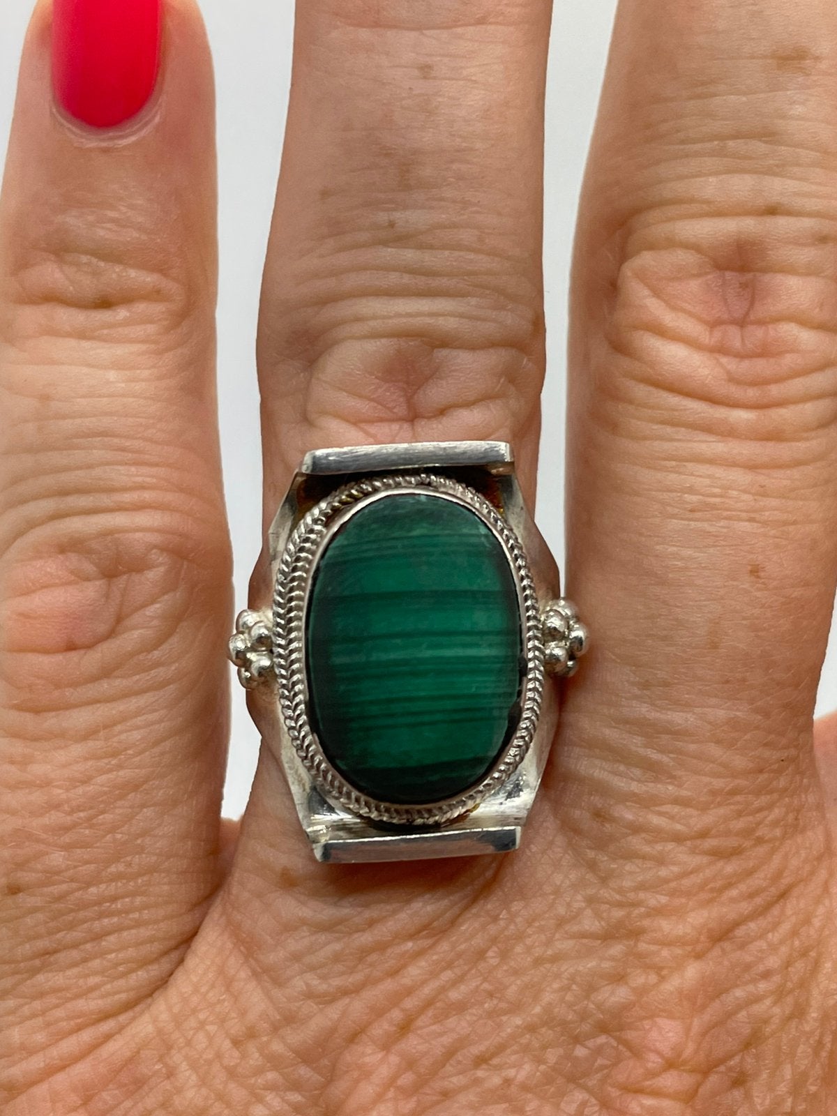 F310 Prachtige zilveren malachiet ring maat 18,5, Ophalen of Verzenden, Zilver, Ring, Met edelsteen
