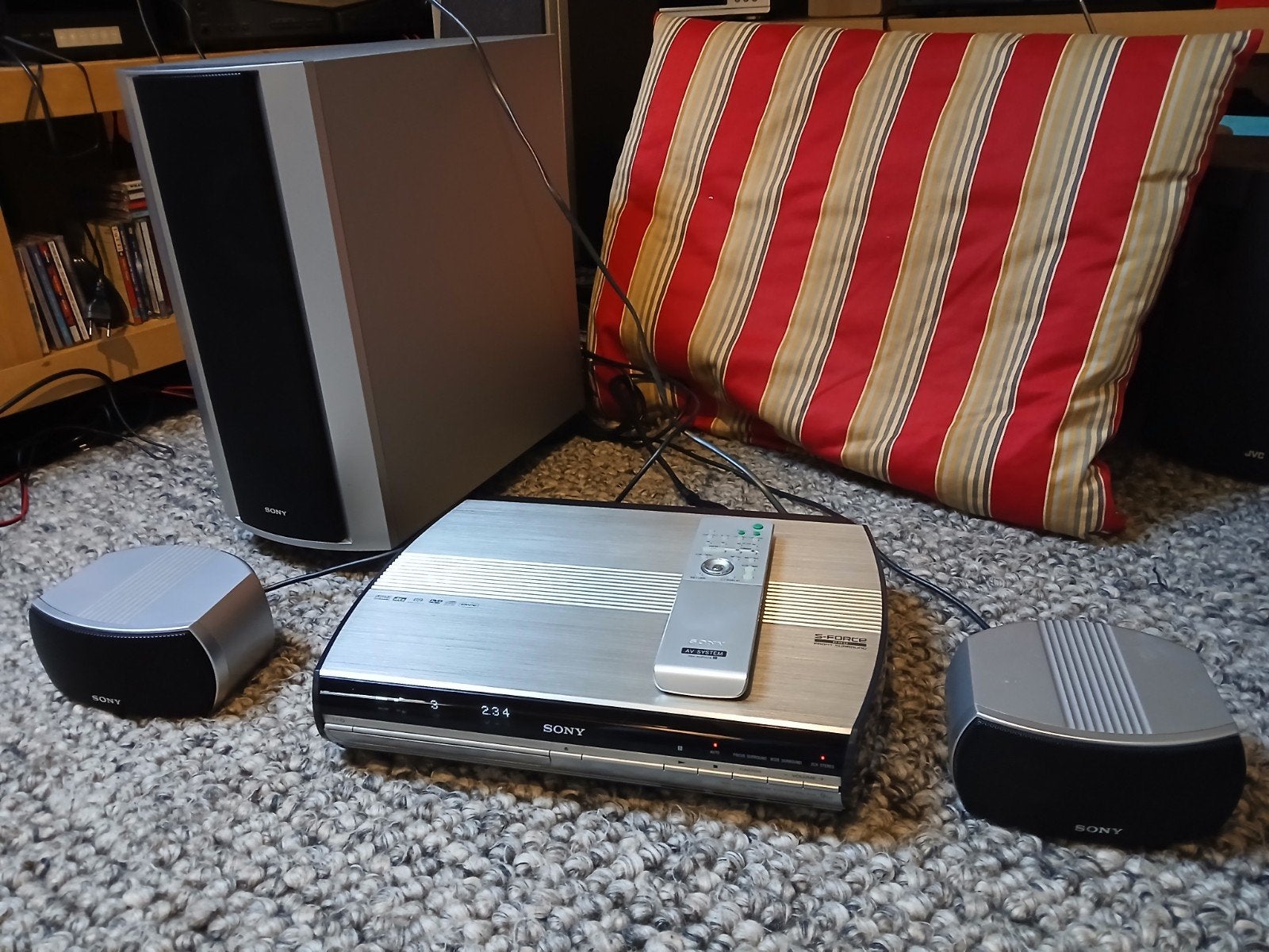 SONY DAV-X1G DVD Home Theatre System met 2.1 speakers, Ophalen, Gebruikt, 2.1-systeem, 70 watt of meer