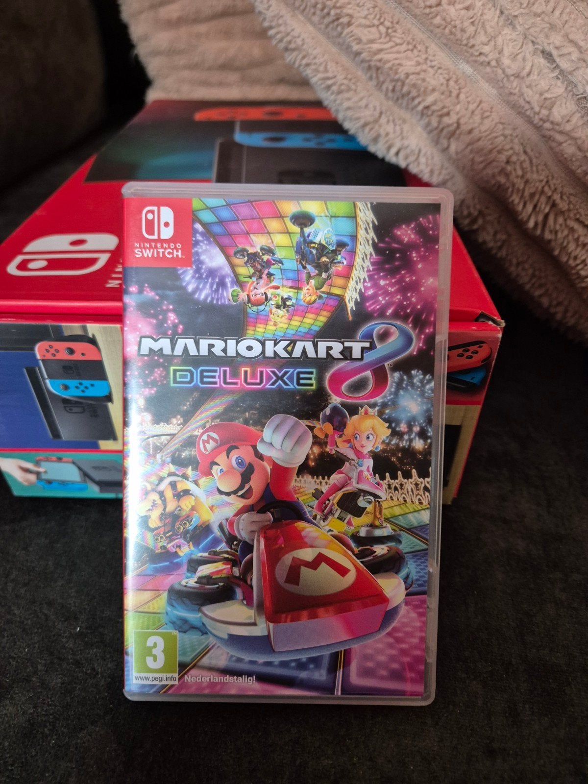 Mario Kart 8 Deluxe - Nintendo Switch (Zo goed als nieuw), Spelcomputers en Games, Racen en Vliegen, Ophalen of Verzenden, Zo goed als nieuw