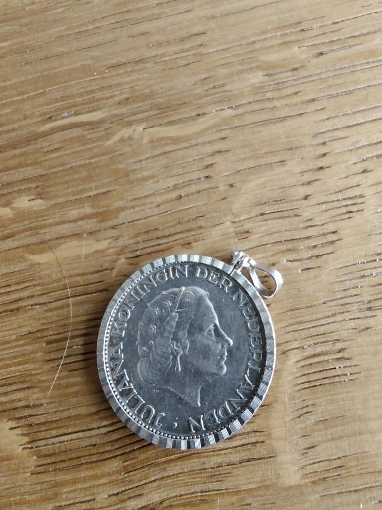 Zilveren hanger 2 1/2 gulden Koningin Juliana 1961, Koningin Juliana, Zilver, Ophalen of Verzenden, Losse munt