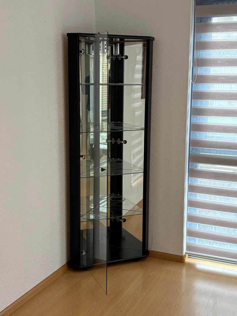 Glazen vitrinekast met spiegelwand en verlichting, Ophalen, Minder dan 50 cm, Minder dan 25 cm, 150 tot 200 cm