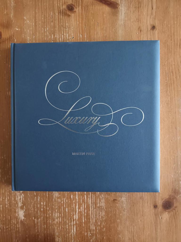 'Luxury', Martin Parr, Fotografen, Nieuw, Ophalen of Verzenden, Martin Parr