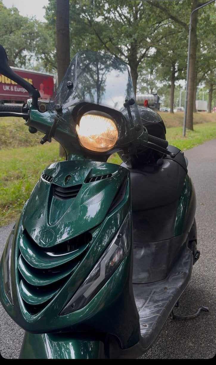 Zip piaggio 4takt 50cc, Ophalen, Gebruikt, Maximaal 45 km/u, Zip