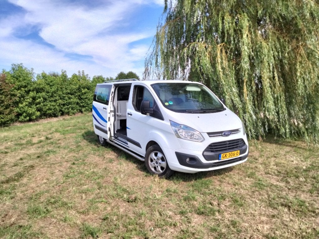 Ford Transit 2.2 D 74KW Kombi 300 L2h2 2015 Wit, Auto's, Voorwielaandrijving, Euro 5, Stof, 241 €/maand