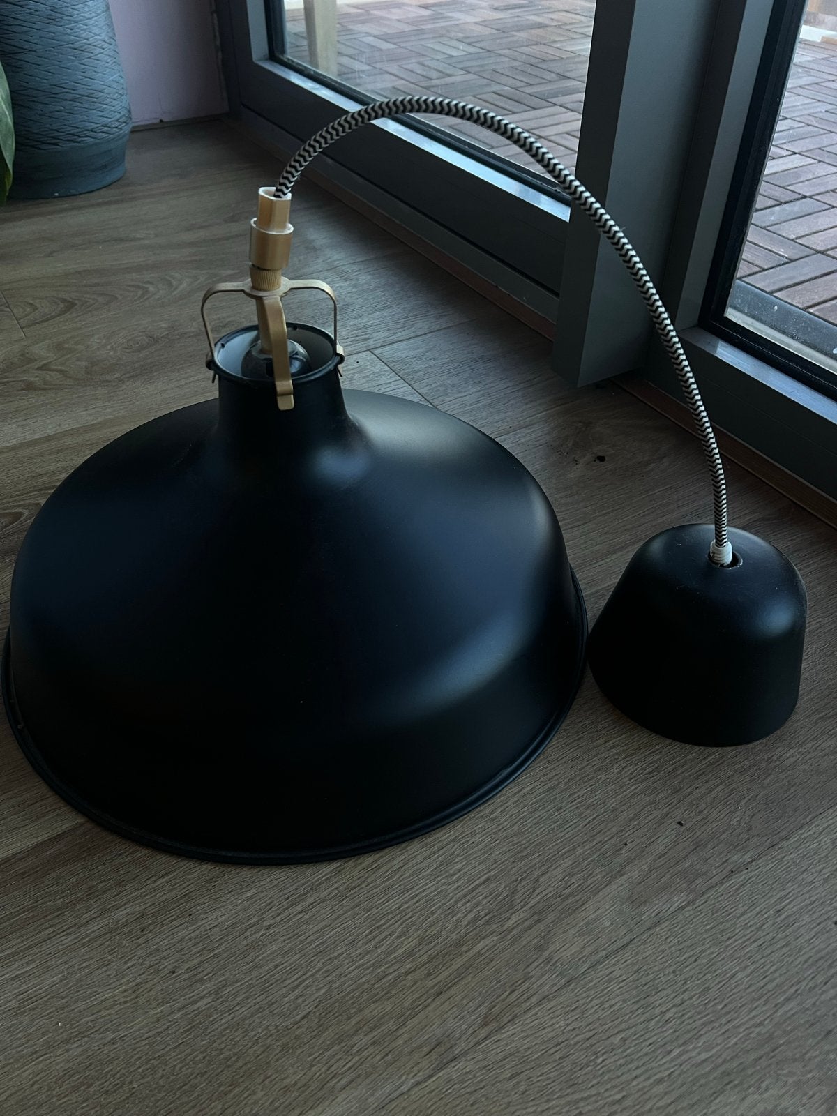 Zwarte industriële hanglamp met E27 fitting, Ophalen, Zo goed als nieuw, Metaal, E27 (groot)