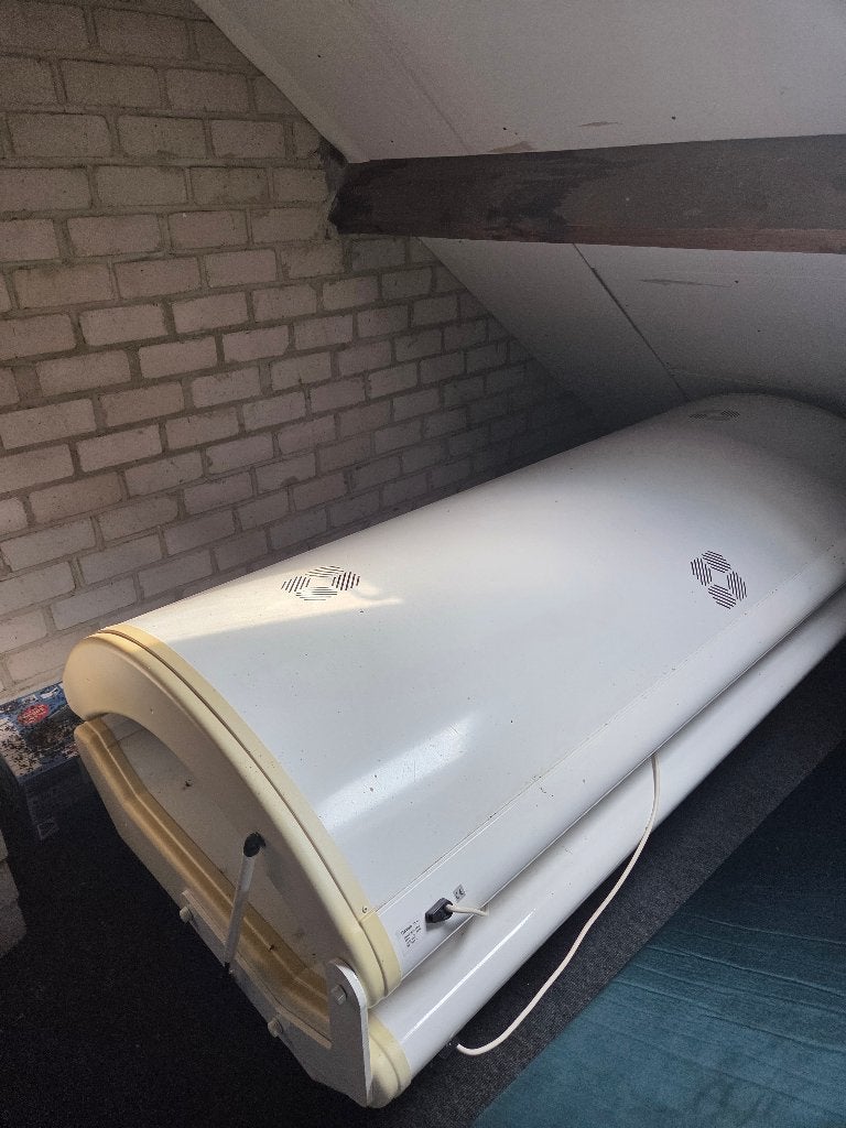 Zonnenbank, Witgoed en Apparatuur, Zonnebanken en Gezichtsbruiners, Ophalen, Zo goed als nieuw, Zonnebank dubbelzijdig, 10 tot 15 lampen