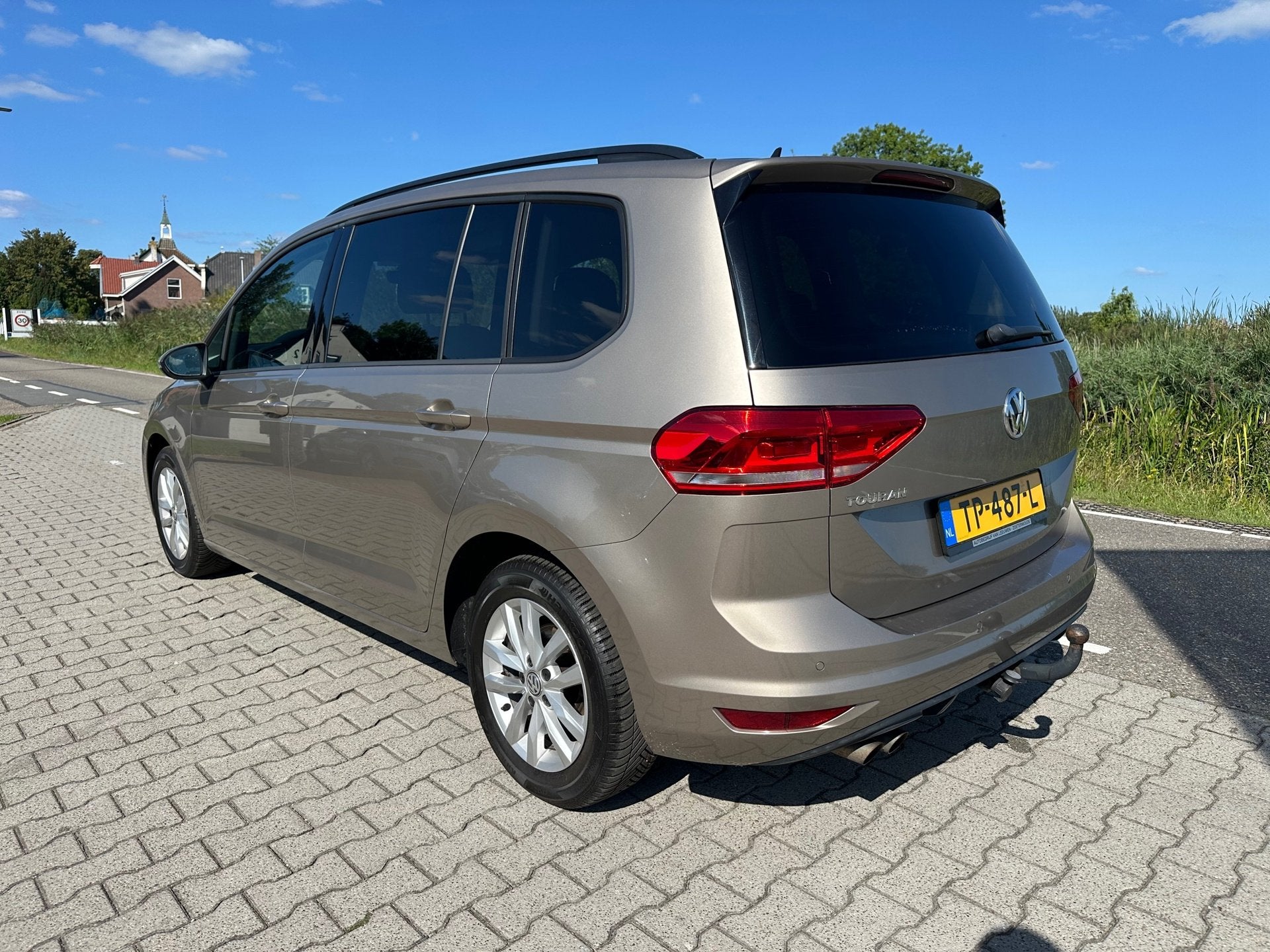 Volkswagen Touran 1.4 TSI Highline Edition R 7p, Trekhaak, C, Auto's, Stof, Gebruikt, 4 cilinders, 7 stoelen