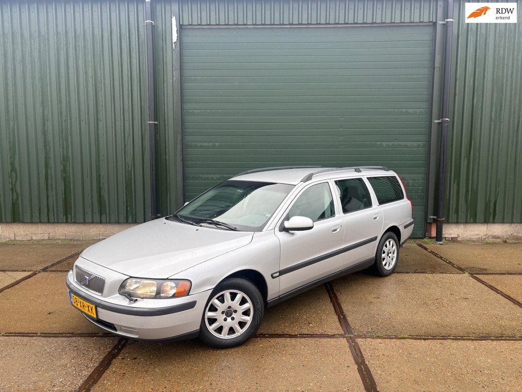Volvo V70 2.4 Comfort Line | Stoelverwarming | Cruise | Memo, Auto's, Voorwielaandrijving, 170 pk, Automatische klimaatregeling